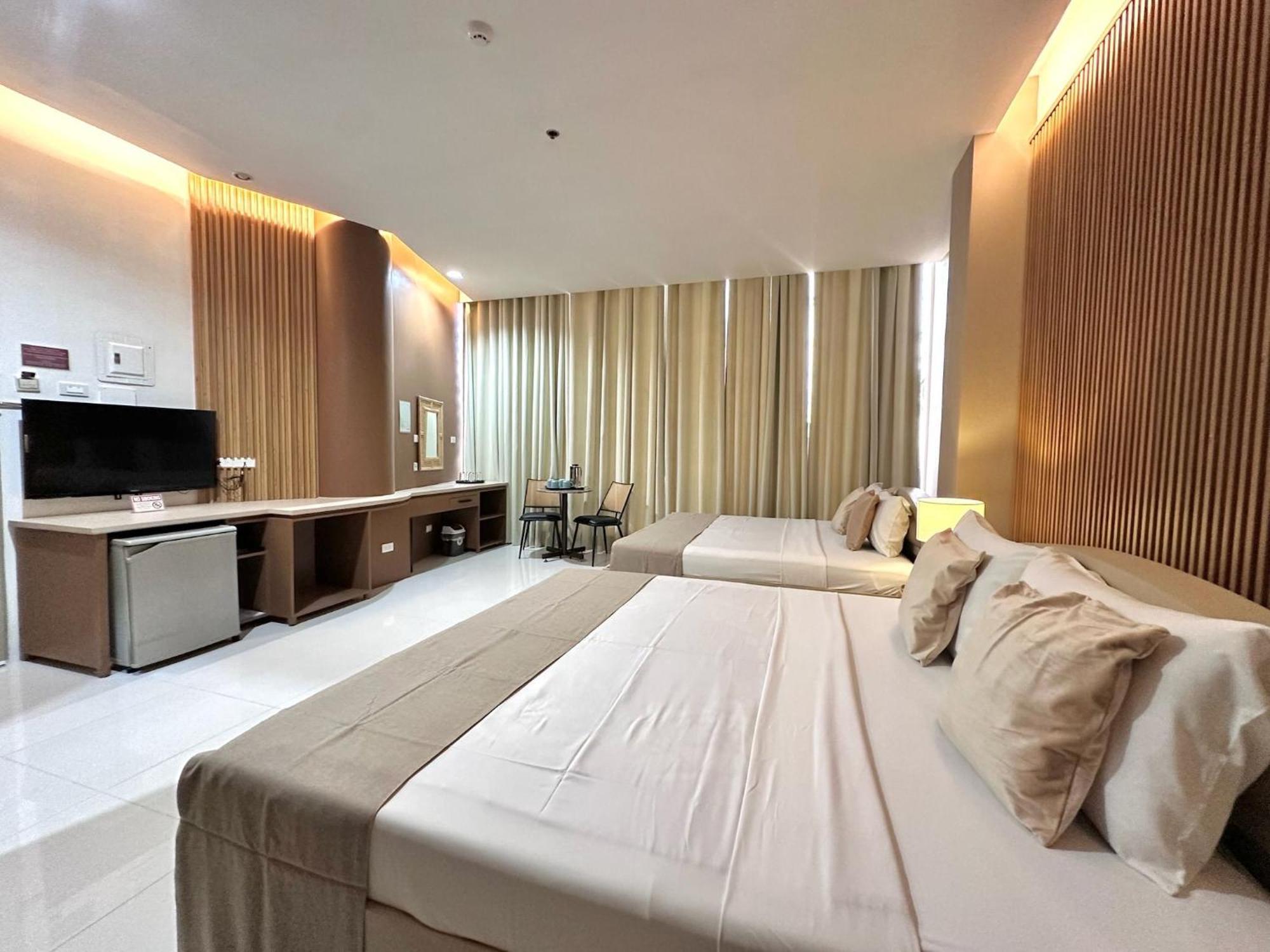 Hotel Nicanor Dumaguete City Ngoại thất bức ảnh