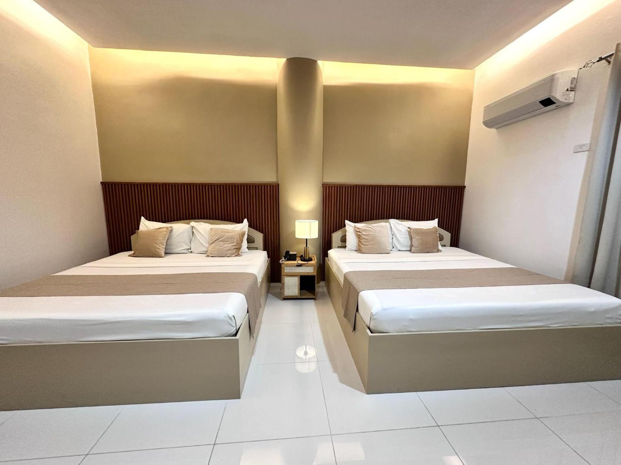 Hotel Nicanor Dumaguete City Ngoại thất bức ảnh